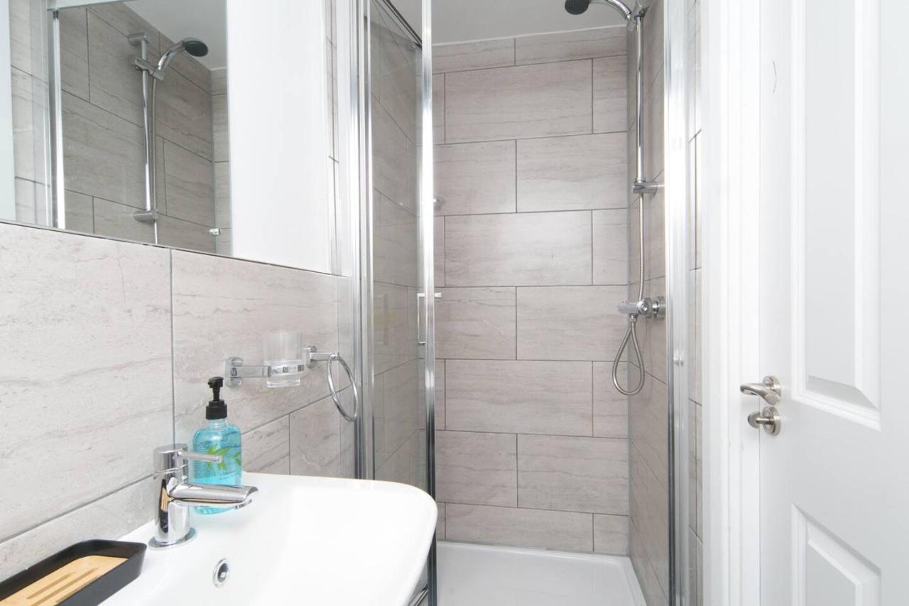 Pass The Keys Modern En-Suite Room In Country Pubrestaurant 2 Llanddona Exterior photo